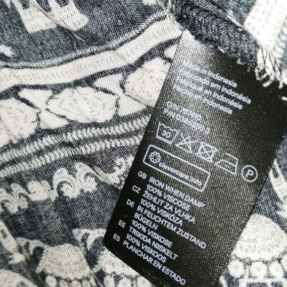 H&M x Coachella Elephant Drop Shoulder Dress 2 - Picture 4 of 5